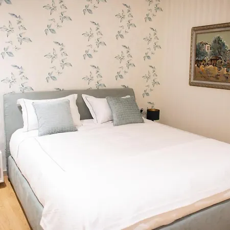 Seven Luxury 地拉那