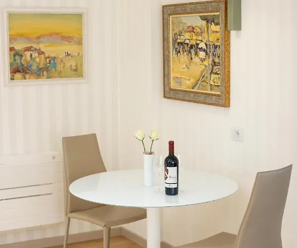 아파트 Seven Luxury *