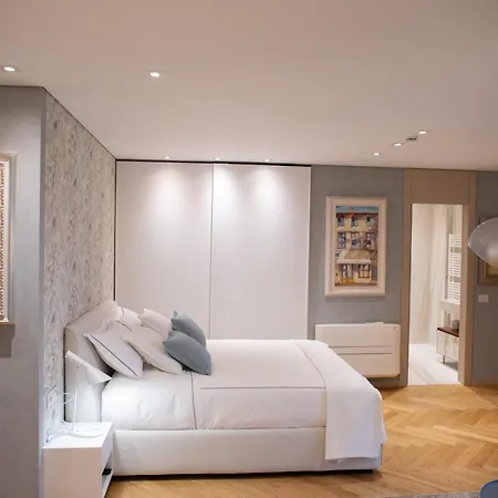 Seven Luxury تيرانا