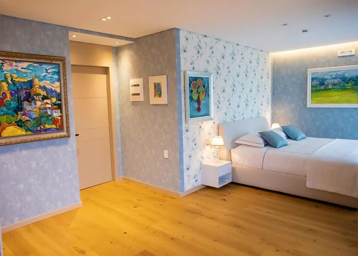 Seven Luxury * Tiran