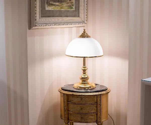 Seven Luxury * Tiran